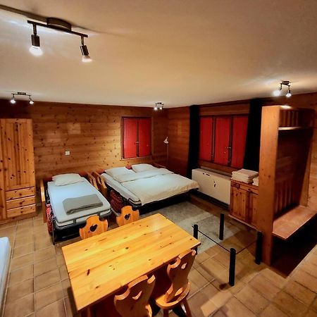 Hotel - Petit-Dejeuner Le Trift Zinal Eksteriør bilde